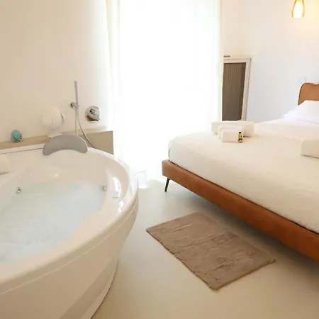 V-home V Collection Apartment Otranto