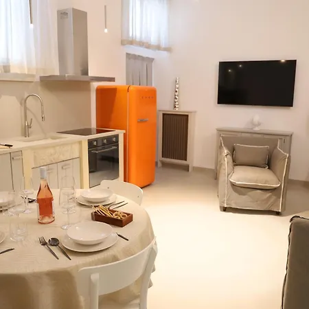 V-home V Collection *